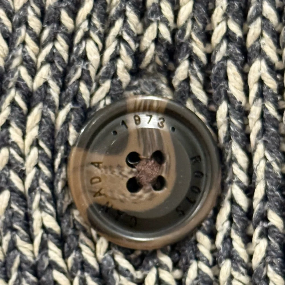 Roots Gray and Cream Cardigan with Red Accents - Picture 6 of 6